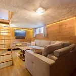 Close To The Village - 4 Bedrooms, Mont-blanc View Megève