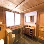 Close To The Village - 4 Bedrooms, Mont-blanc View