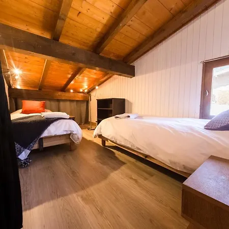 Close To The Village - 4 Bedrooms, Mont-blanc View 샬레