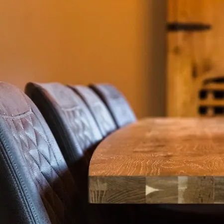 Close To The Village - 4 Bedrooms, Mont-blanc View